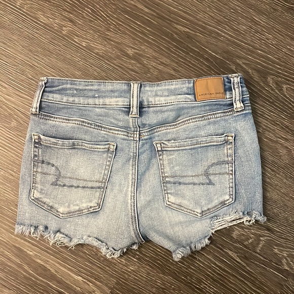 American Eagle distressed shorts - Picture 2 of 4